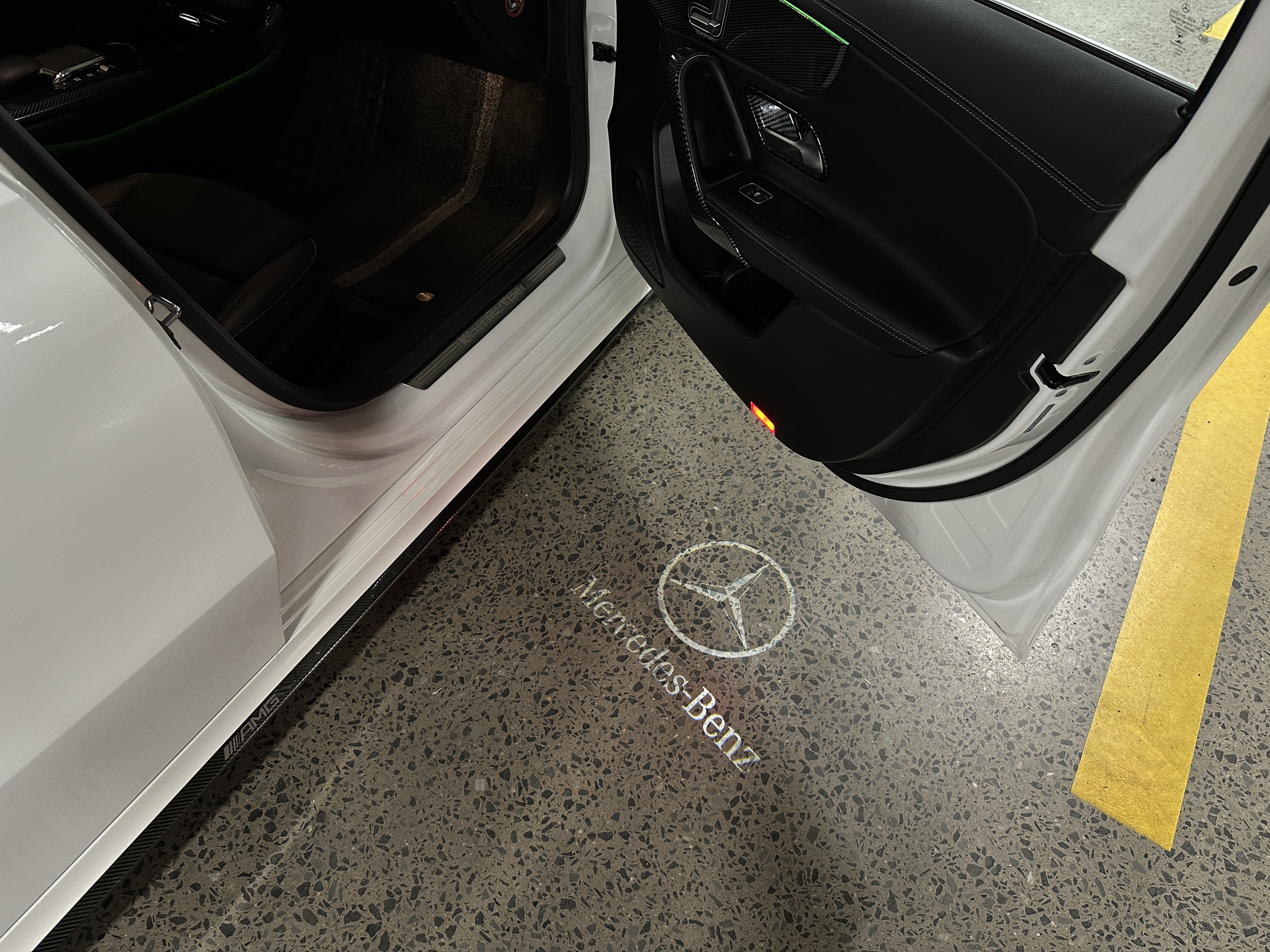 ̶M̶e̶r̶c̶e̶d̶e̶s̶-̶B̶e̶n̶z̶ ̶A̶ ̶c̶l̶a̶s̶s̶