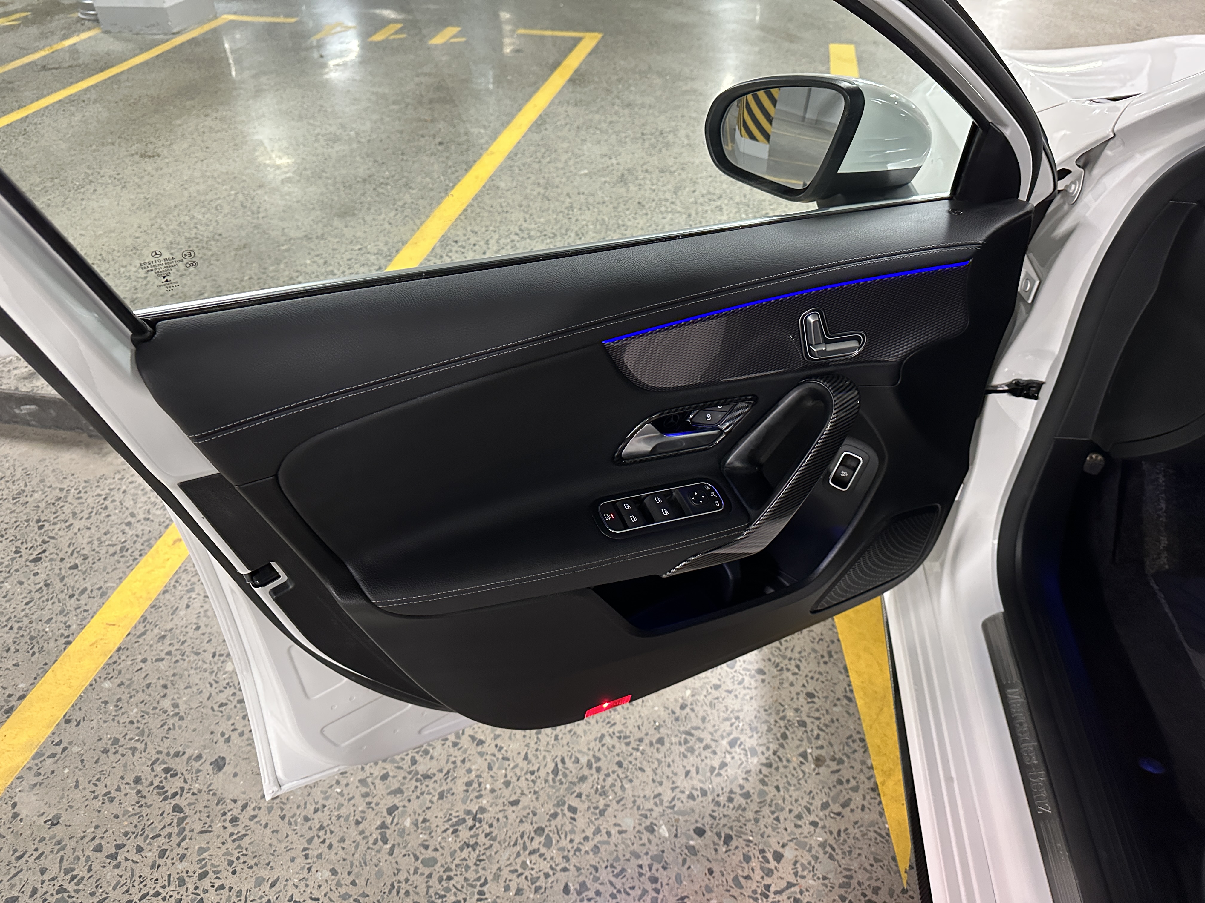 ̶M̶e̶r̶c̶e̶d̶e̶s̶-̶B̶e̶n̶z̶ ̶A̶ ̶c̶l̶a̶s̶s̶